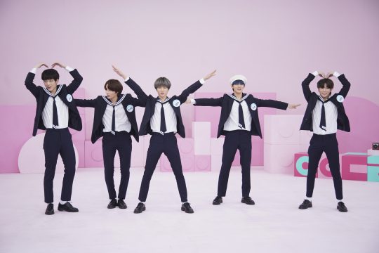 ‘아이돌룸’ 투모로우바이투게더. /사진제공=JTBC