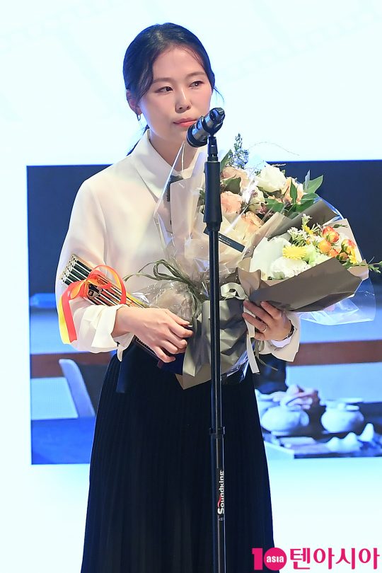 제39회 영평상 여우조연상을 차지한 배우 김새벽. /이승현 기자 lsh87@