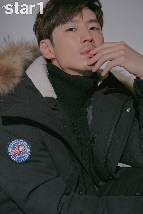 배우 이제훈 화보. /사진제공=앳스타일