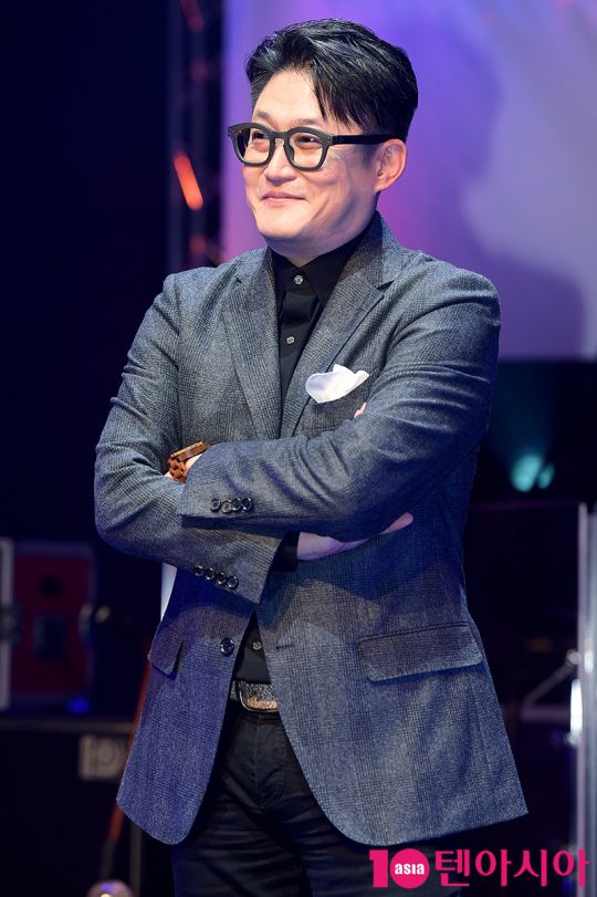 가수 김현철