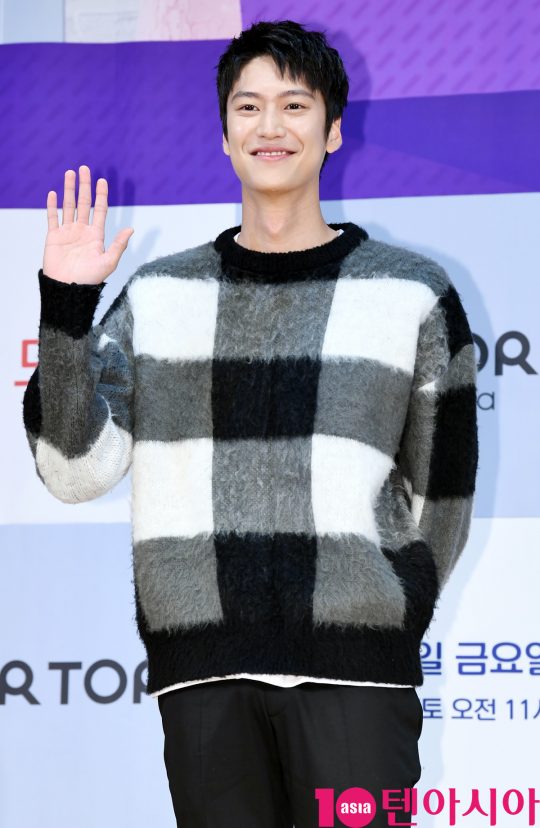 나인우가 20일 오후 서울 광화문 KT스퀘어에서 열린 웹드라마 ‘연남동 패밀리’ 제작발표회에 참석하고 있다.