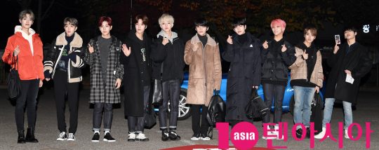 골드차일드가 22일 오전 서울 여의도 KBS 신관 공개홀에서 열린 KBS2 ‘뮤직뱅크'(뮤뱅) 리허설에 참석하고 있다.