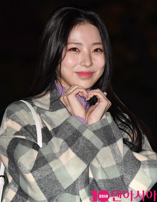 가수 루리가 22일 오전 서울 여의도 KBS 신관 공개홀에서 열린 KBS2 ‘뮤직뱅크'(뮤뱅) 리허설에 참석하고 있다.