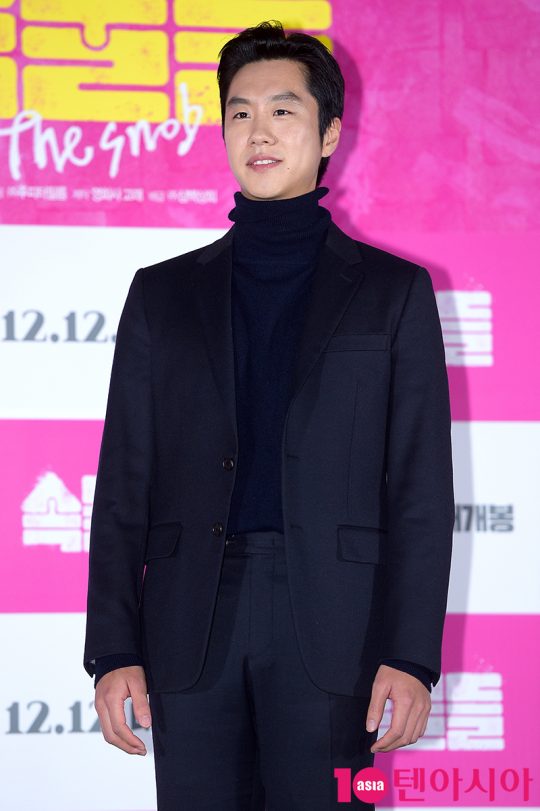 배우 심희섭