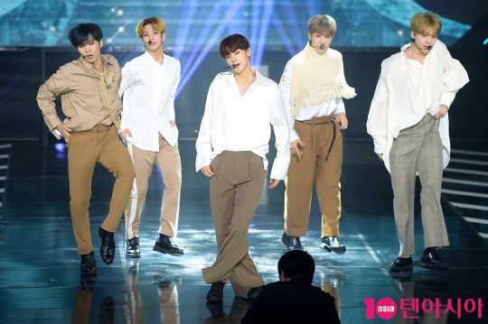 그룹 아스트로