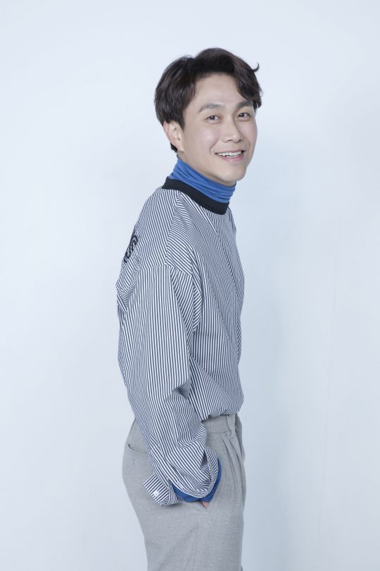 오정세는 “만취 연기는 여러 장면에서 욕심이 많았다. 이선균을 이기고 싶었는데 못한 것 같다”며 웃었다. / 사진제공=프레인TPC