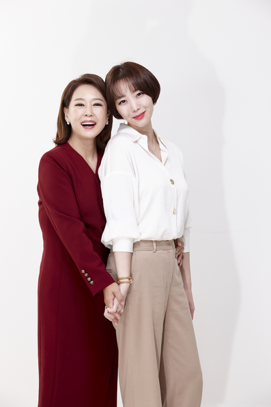 배우 차재이, 차화연./ 사진제공=가족 이엔티