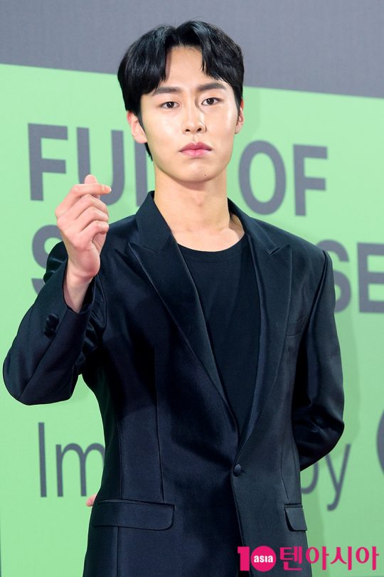 배우 이재욱