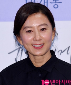 &#39;윤희에게&#39; 감독 &#34;김희애, 한국의 아이콘&#34;