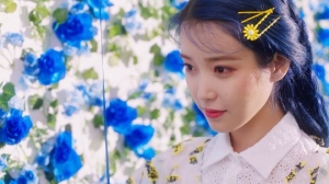 [TEN 뮤직] 아이유의 시적(詩的) 허용…어김없이 통했다