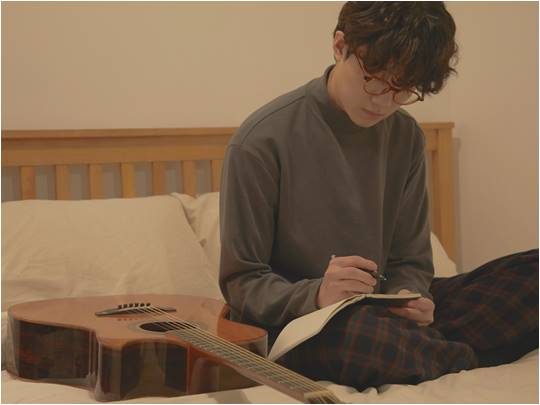 싱어송라이터 소수빈 ‘얼마나 더’ 티저./ 사진제공=매직스트로베리