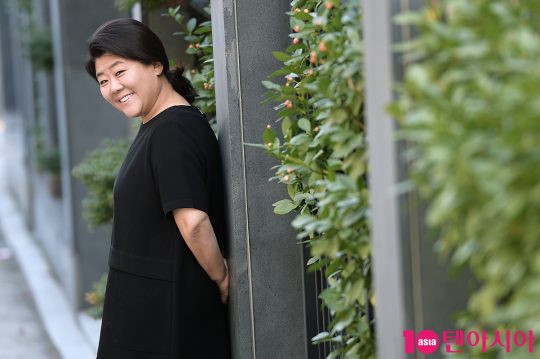 이정은은 “엄마가 생각나는 드라마라고 하시는데 사실 나는 내 연기하기 바빠서 엄마가 생각날 틈이 없었다. 겨울에 가족여행을 다녀오려고 한다”고 말했다. / 서예진 기자 yejin@