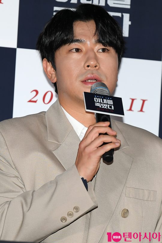 배우 이시언이 5일 오후 서울 한강로 CGV용산아이파크몰에서 열린 영화 ‘아내를 죽였다’ 언론배급시사회에 참석했다. /이승현 기자 lsh87@