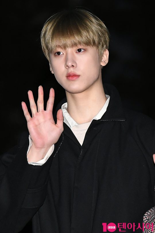 그룹 아스트로 윤산하