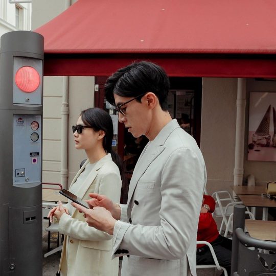 "우리들의 룩"...김무열♥윤승아, 변함없이 달달한 '패피 부부'