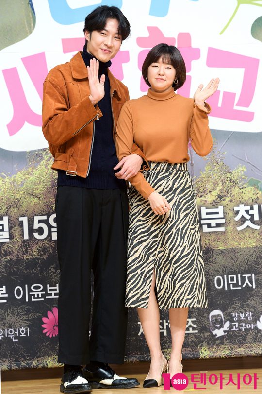 ‘농부사관학교2’에서 카이스트 출신의 수재로 겉은 차갑지만 속은 소심한 유진을 연기한 배우 이민지(오른쪽), 호주교포 출신의 자유로운 영혼 우진을 연기한 배우 이종원. /서예진 기자 yejin@