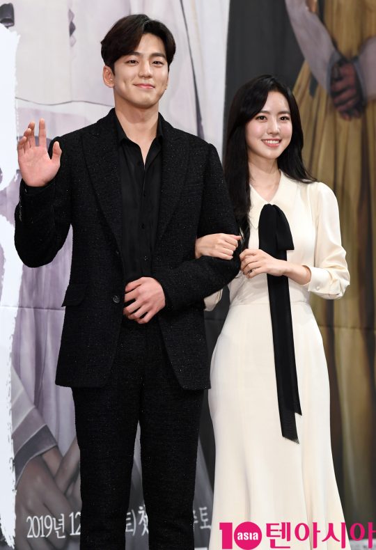 배우 김민규와 진세연이 12일 오후 서울 강남구 논현동 임피리얼 팰리스 호텔에서 열린 TV CHOSUN 특별기획드라마 ‘간택-여인들의 전쟁’ 제작발표회에 참석하고 있다.