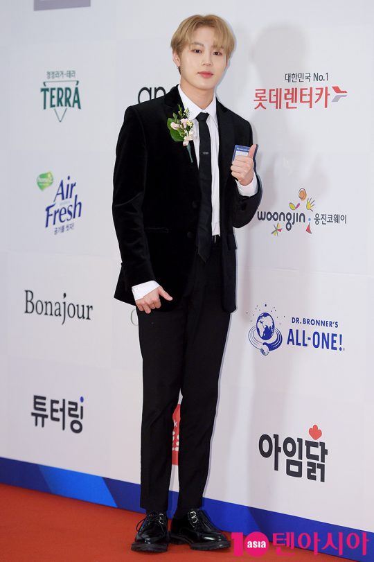 가수 하성운