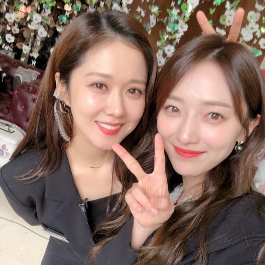 “사랑하는 나팀장님과”...표예진X장나라, 흐뭇한 선후배 케미