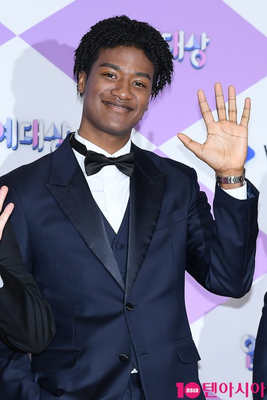 모델 한현민