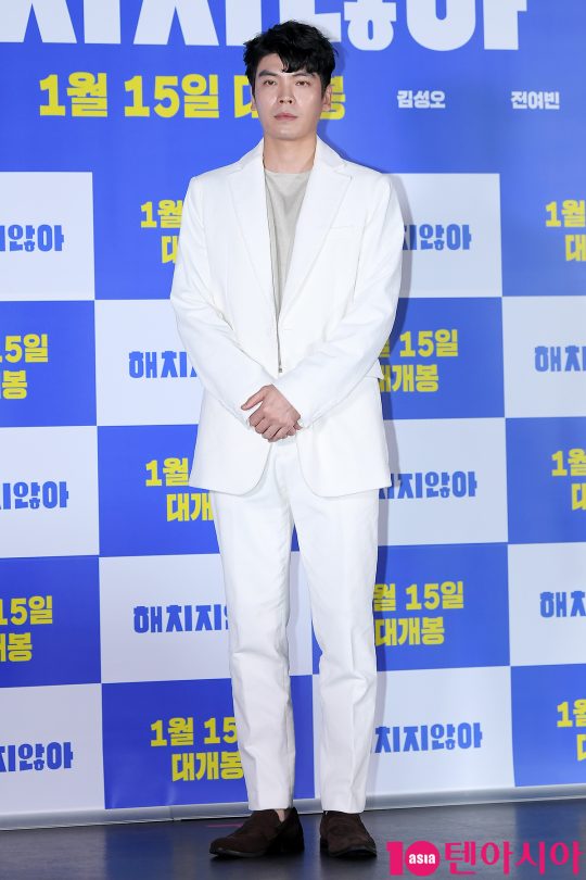 배우 김성오