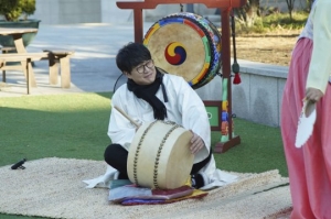 “잘자요~”...'한끼줍쇼' 성시경, 감미롭게 한 끼 도전