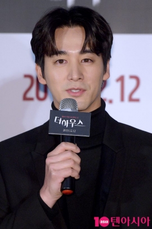&#39;더하우스&#39; 오창석 &#34;3년 만에 개봉, 우여곡절 많았다&#34;