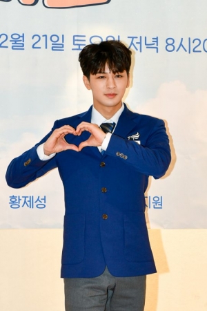&#39;비행기 타고 가요2&#39; 송윤형 &#34;승무원 직업에 호감 있다&#34;