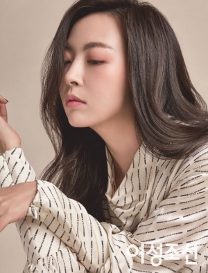 ‘나쁜사랑’ 심은진, "코믹한 캐릭터 덕에 내 성격도 밝아져 너무 좋다"(화보)