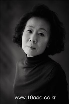 윤여정│“죽음과 삶이 찰나예요. 다들 재미있게 살아요” -2