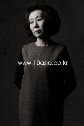 윤여정│“죽음과 삶이 찰나예요. 다들 재미있게 살아요” -2