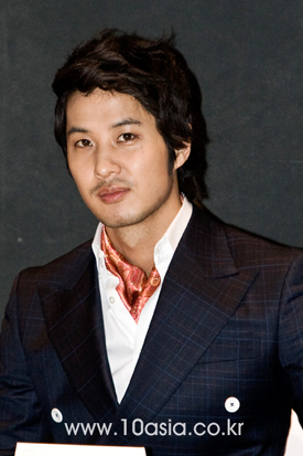 손예진 “이민호가 동안이 아니라 다행이다”