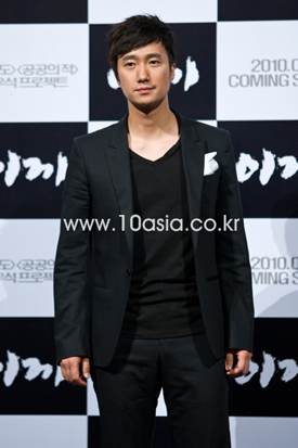 강우석 감독 “‘척’ 하고 싶은 생각으로 <이끼>를 만든 건 아니다”