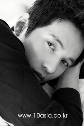 원빈│“혼자 있을 땐 그림을 그리거나 사진을 찍는다” -1
