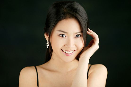 김민희, 데뷔 24년만에 첫 연극 출연