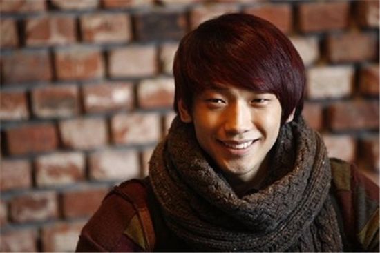 가수 비, ‘허위보도’ 기자 및 관계자에 승소 판결