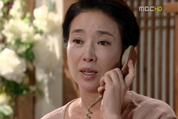 <불굴의 며느리>, 8시 15분의 흔치 않은 기적