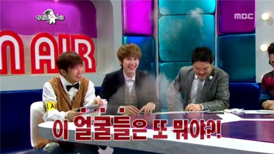[타임라인] 윤종신 “우린 둘 다 노래만 하면 사람들이 막 웃습니다”