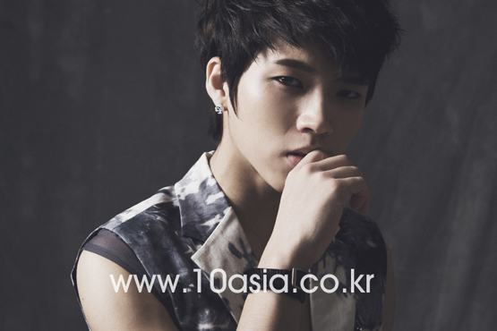 인피니트│“평소에 TV 틀어 놓고 말을 주거니 받거니 한다” -3