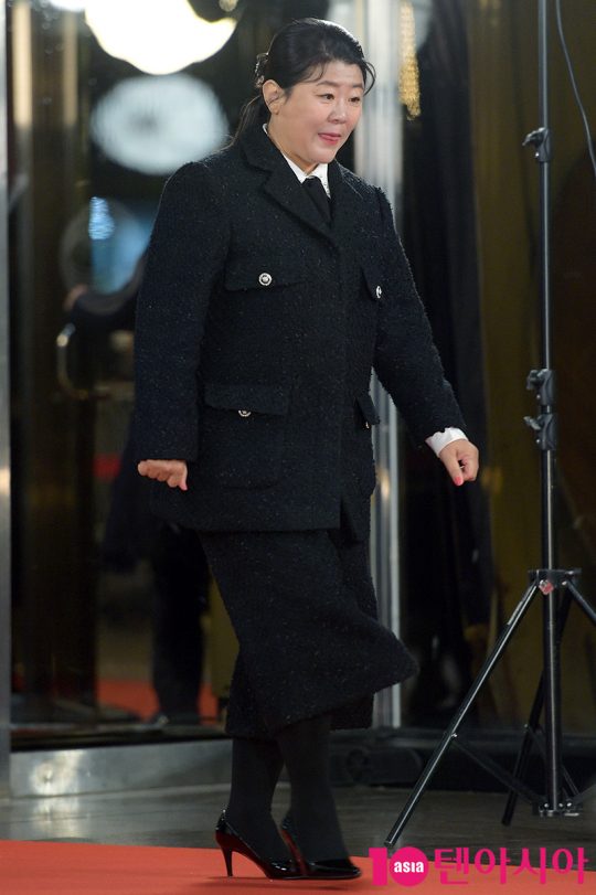 배우 이정은