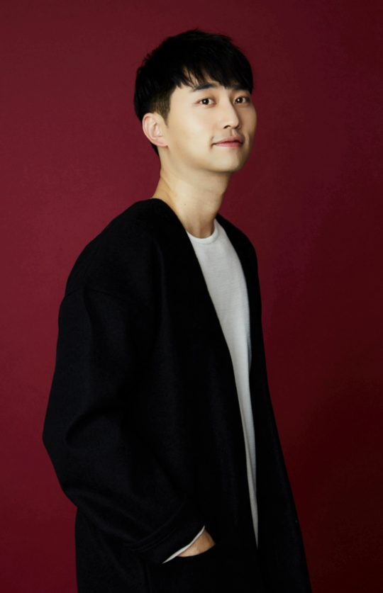 피아니스트 겸 음악감독 이범재. / 제공=EMK엔터테인먼트