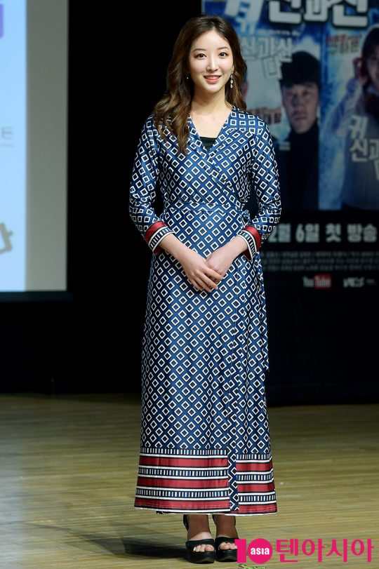 배우 윤나영