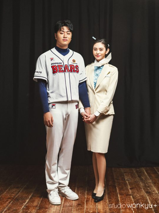 두산베어스의 이영하 웨딩 화보. /사진제공=해피메리드컴퍼니