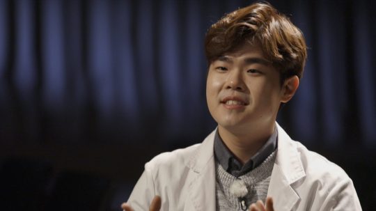 코미디언 이경규(위), 뇌 과학자 송영조. / 제공=JTBC ‘막나가쇼’