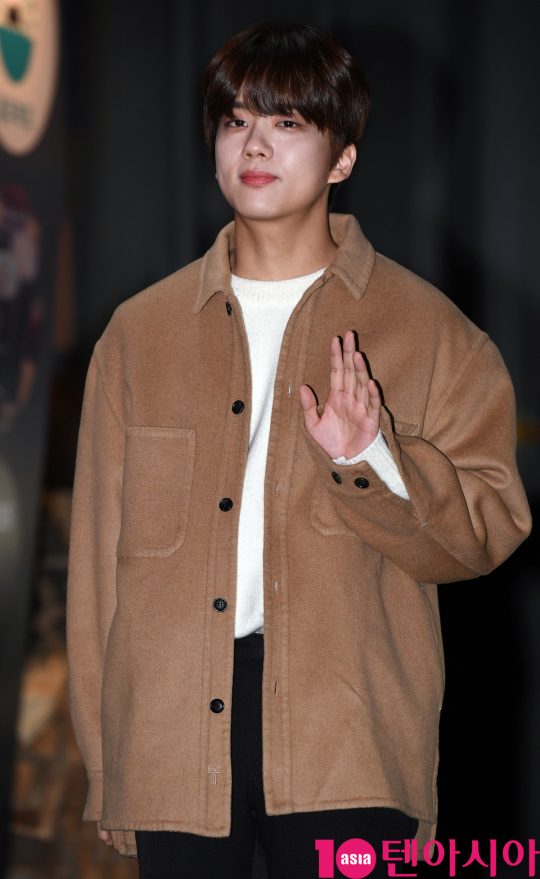 B.A.P 영재가 23일 오후 서울 여의도 한 음식점에서 열린 KBS 수목드라마 ’99억의 여자’ 종방연에 참석하고 있다.
