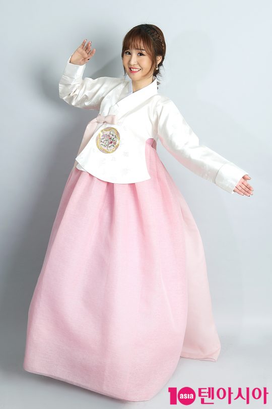 가수 윤수현