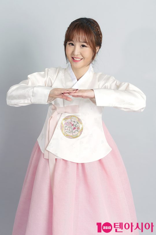 가수 윤수현