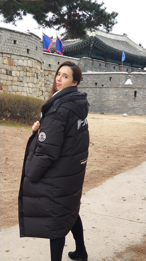 에바 포피엘 "일도 열심히, 가족도 더 사랑할게요"...福을 부르는 미소
