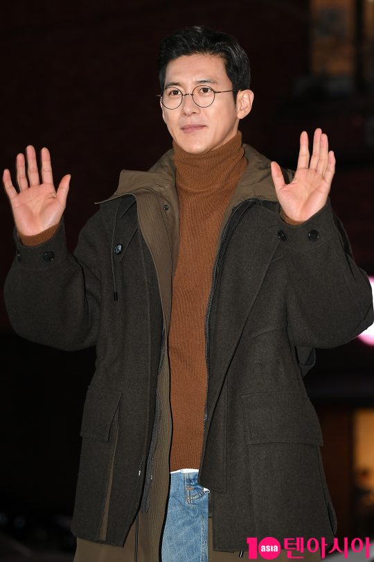배우 고수