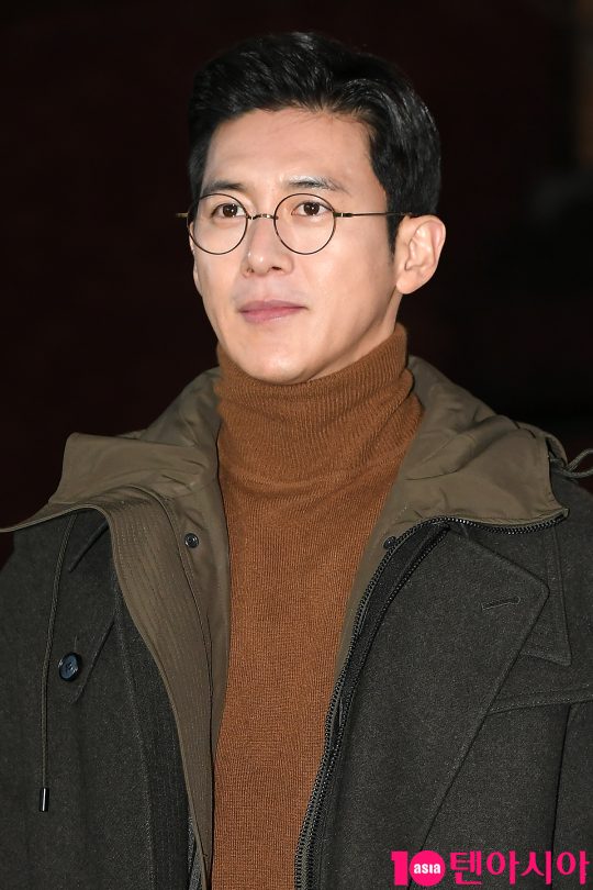 배우 고수